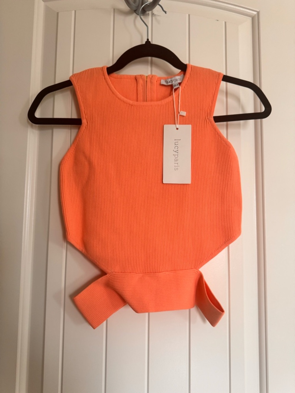 Lucy Paris Coral-Orange Ribbed Crop Top size M